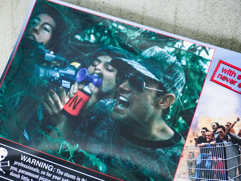 《死蠢鬥一番》(Jackass: The Movie) 大堂劇照