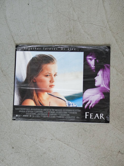 《致命的危機》(Fear) 大堂劇照