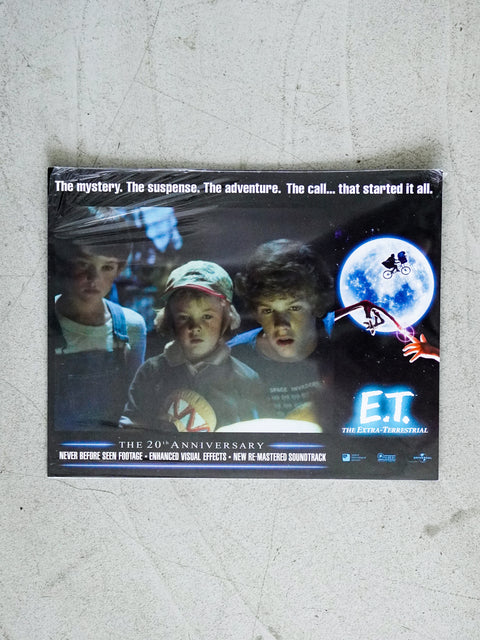 《E.T.外星人》(E.T. the Extra-Terrestrial ) 20週年英國版 大堂劇照